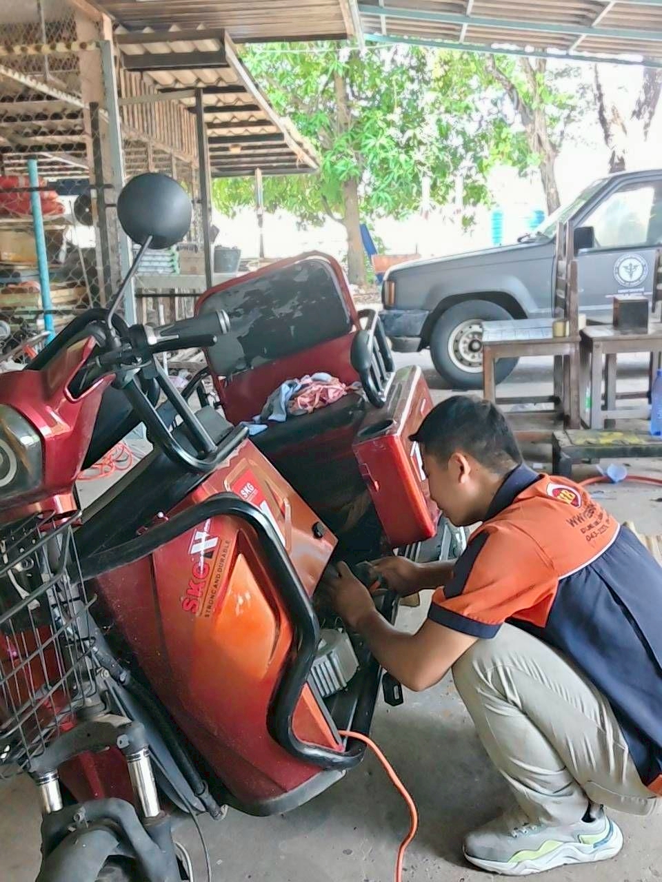ซ่อมหน้าร้าน
