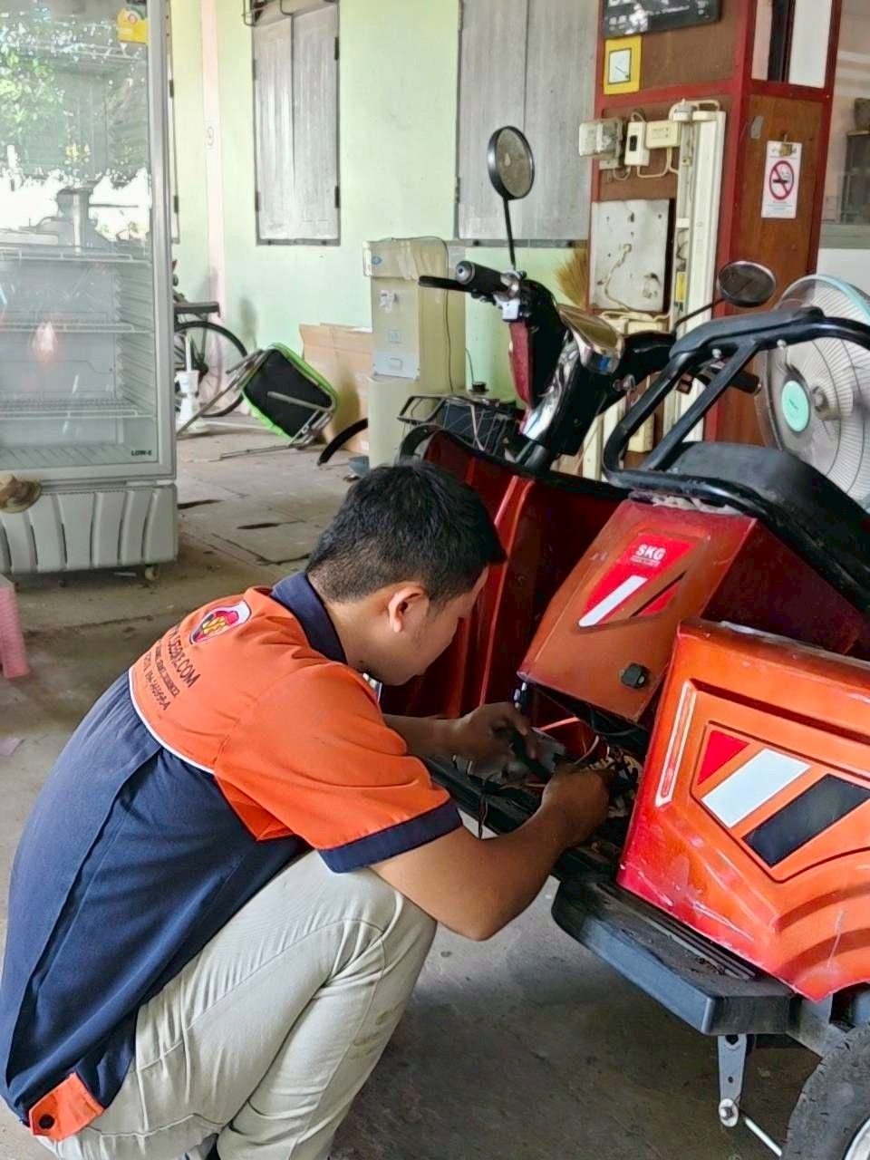 ซ่อมหน้าร้าน