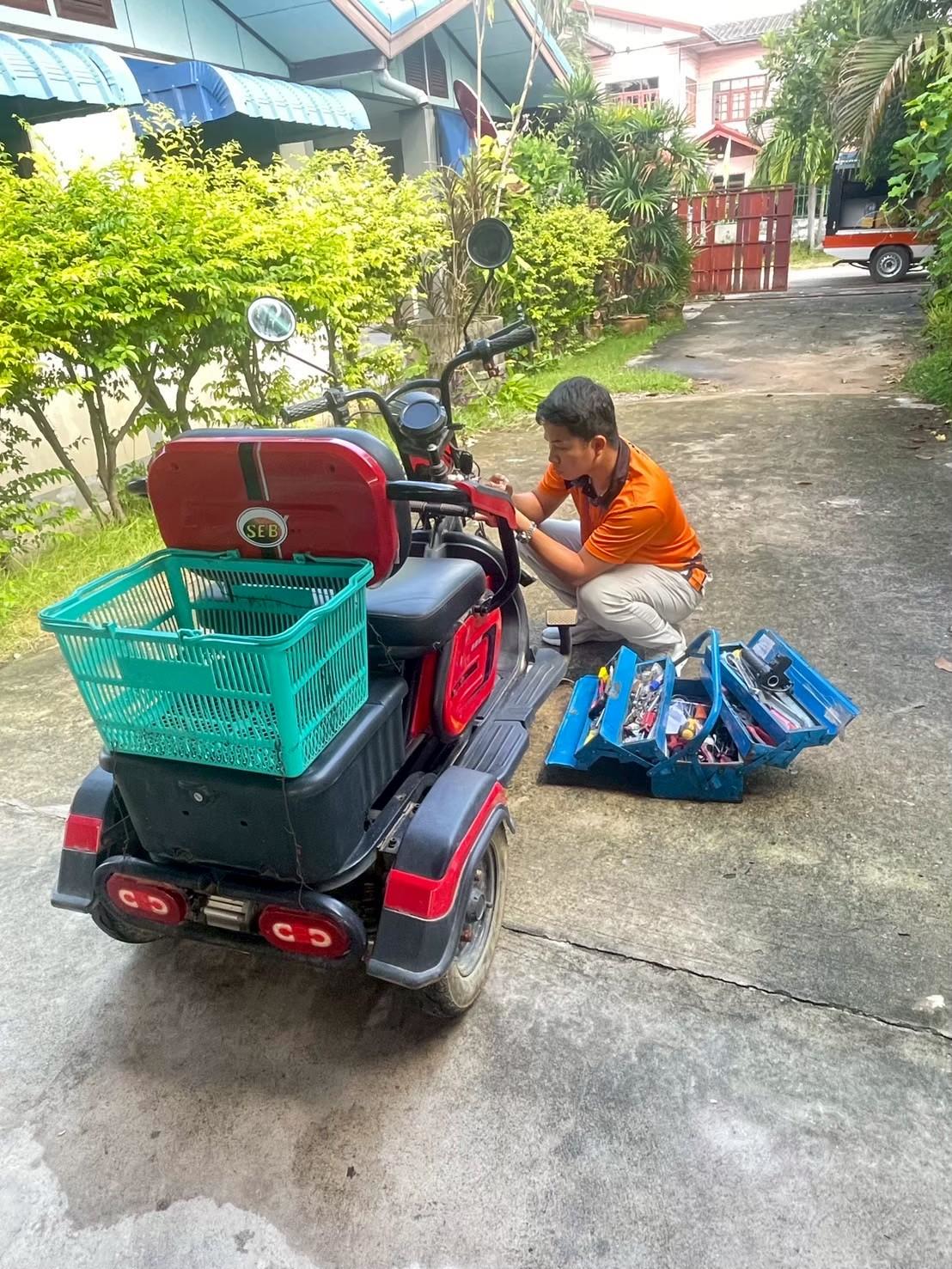 ซ่อมหน้าร้าน
